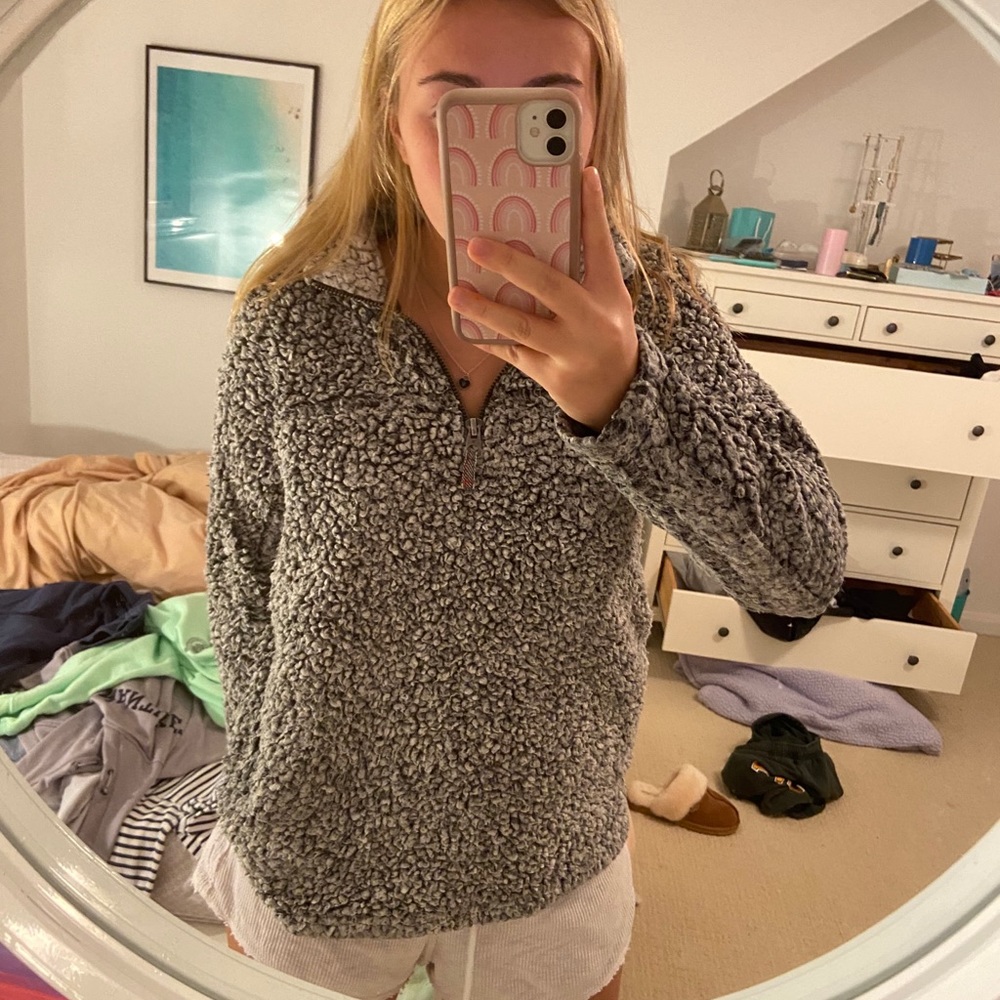 SHERPA SWEATSHIRT